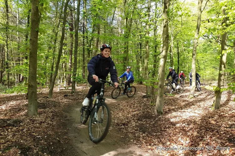 Mountainbike Clinic in Almeerderhout