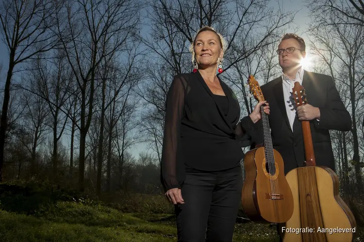 Almeers gitaarduo brengt muziek uit estland naar goede rede