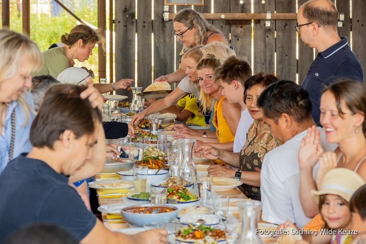 Almeerse Weelde en Polder Parade vieren 50 jaar Almere met vijf gratis eetateliers