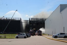 Uitslaande brand bij datacenter in Almere