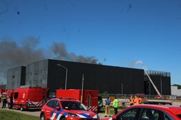 Uitslaande brand bij datacenter in Almere