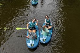 Enorme opbrengst in Almere: Clean up on Tour vist 435 kilo afval uit het water tijdens Dutch Water Week