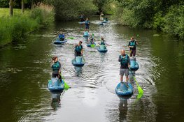 Enorme opbrengst in Almere: Clean up on Tour vist 435 kilo afval uit het water tijdens Dutch Water Week