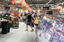 Derde Dirk-supermarkt in Almere opent met volop voordeel