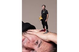 Hij vluchtte in stilte. Nu vertelt hij zijn verhaal
