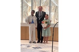 Xenevieve geïnstalleerd als vierde kinderburgemeester van Almere