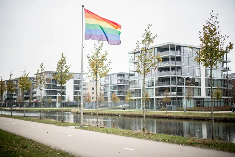 Almere wil geen intimidatie na incidenten bij Pridewalk