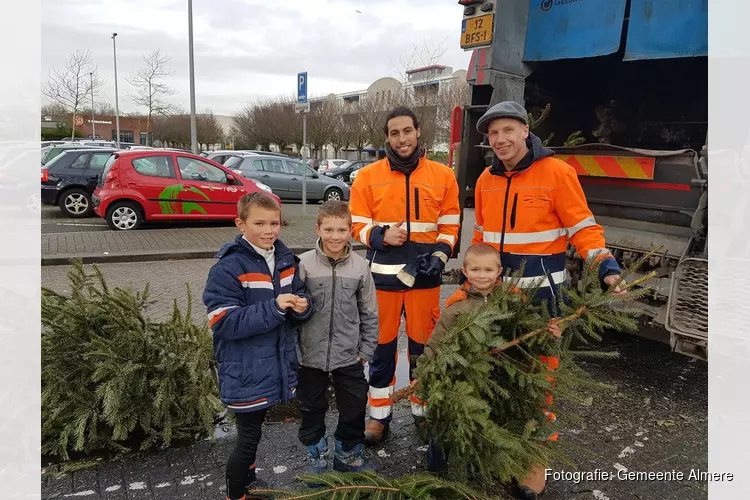 Bedankt voor het inleveren van de afgedankte kerstbomen