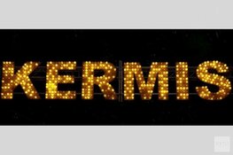 Laatste kermis van het seizoen op de Esplanade in Almere Centrum