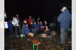 Kaarsjeswandeling door het Almeerderhout