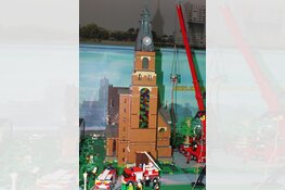 Grote brand Sint Urbanuskerk in Amstelveen in LEGO nagebouwd