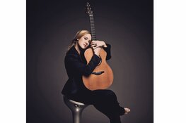 Duitse gitariste Jule Malischke naar Gitaarsalon de Oostvaarders